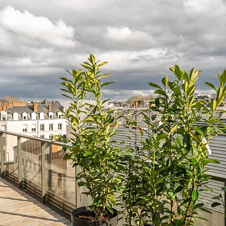 Le Moliere Rooftop אנז'ה